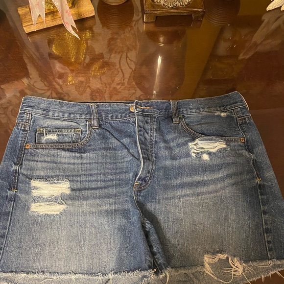 American Eagle shorts - Picture 3 of 4